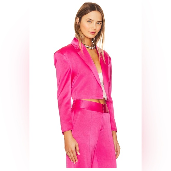 Alice + Olivia Shan Boxy Oversized Cropped Blazer in Candy. Size 4, $496 - Picture 4 of 9
